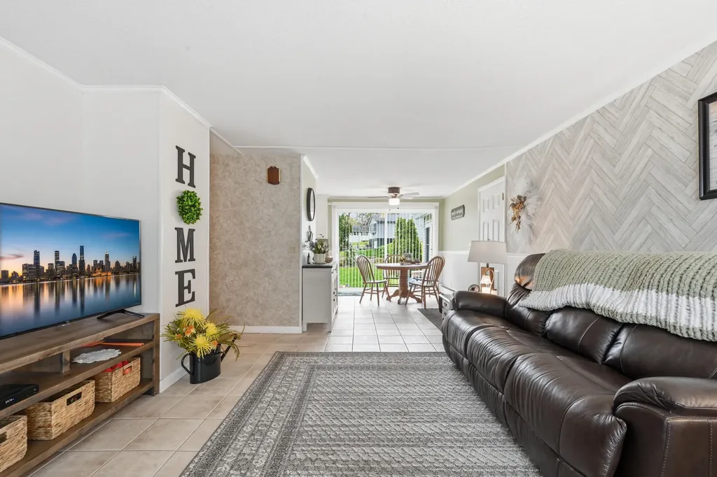 18 Burke Street Farmingdale ME 04344