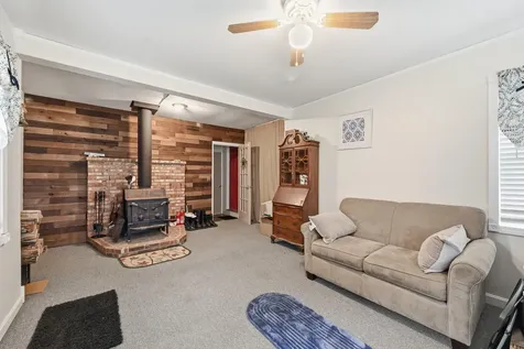 18 Burke Street Farmingdale ME 04344