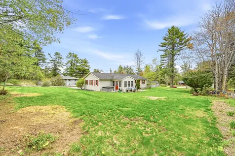 18 Burke Street Farmingdale ME 04344