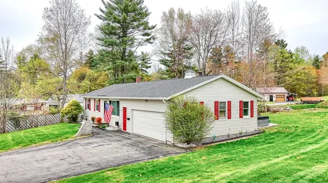 18 Burke Street Farmingdale ME 04344