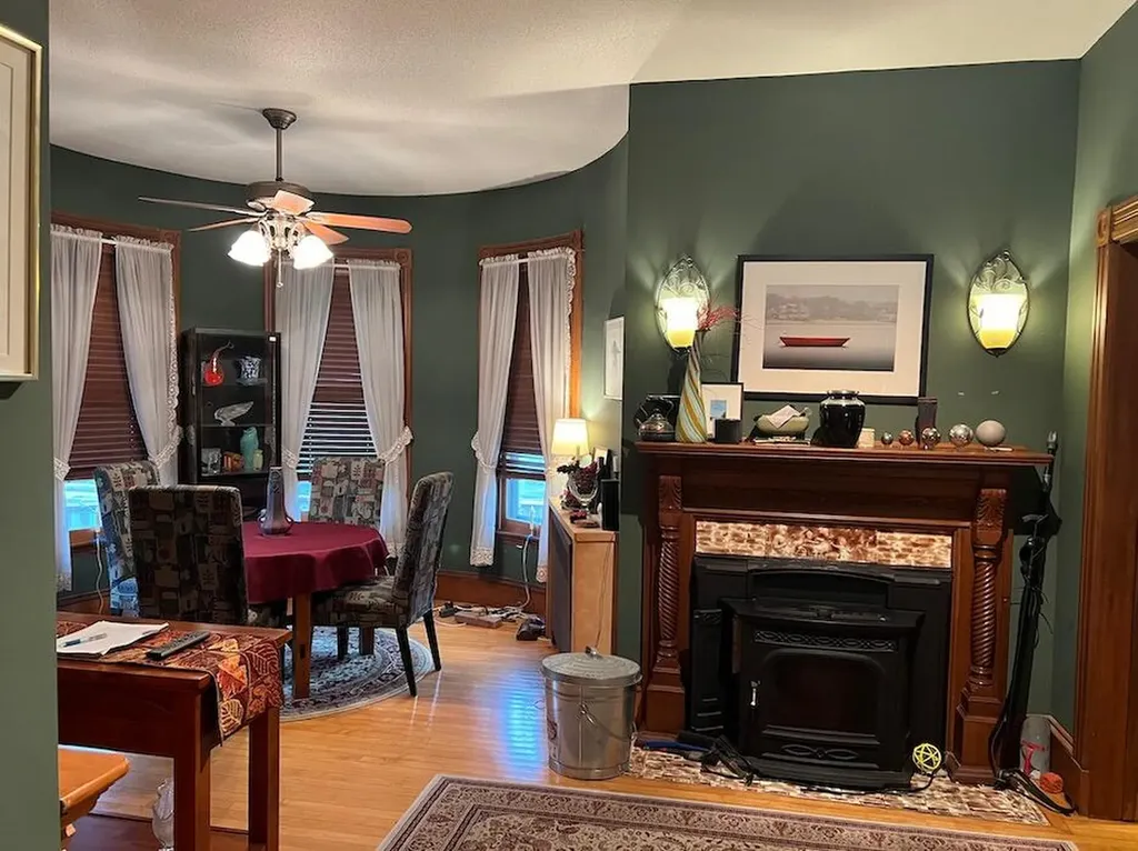 32 Pleasant Street Houlton ME 04730