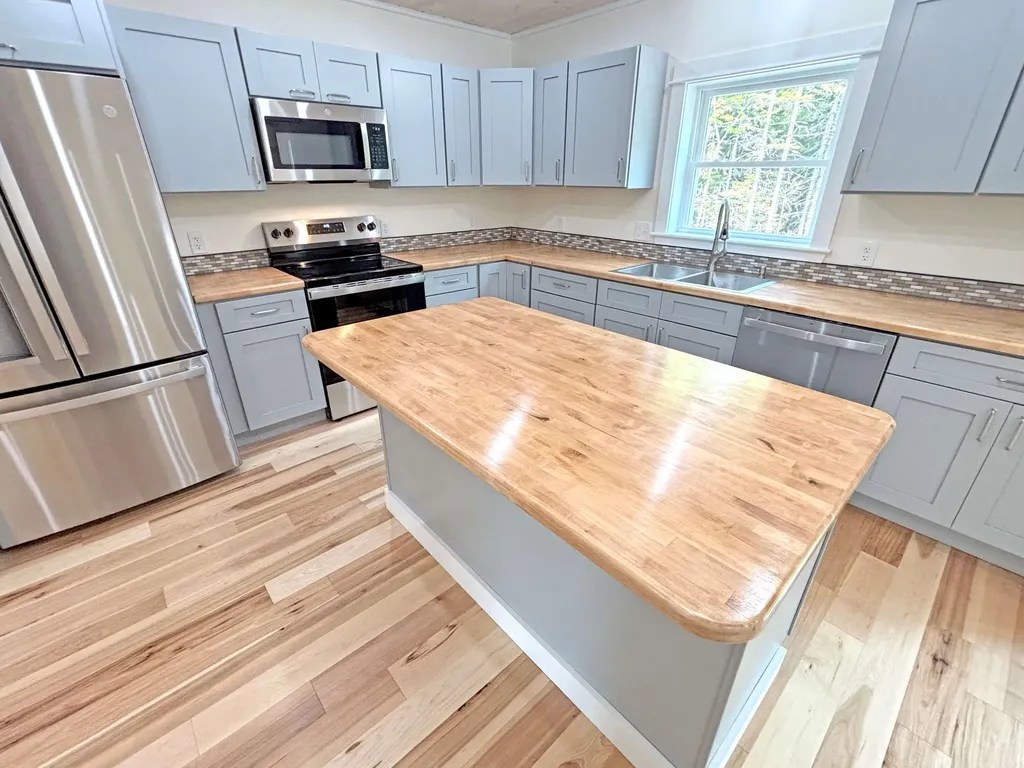 29 Alder Lane Tremont ME 04612