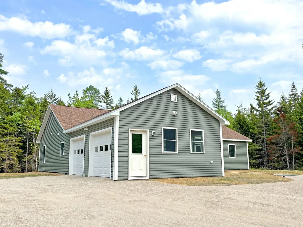 29 Alder Lane Tremont ME 04612