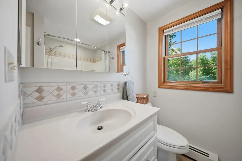 2 Betty Lane Waterboro ME 04030