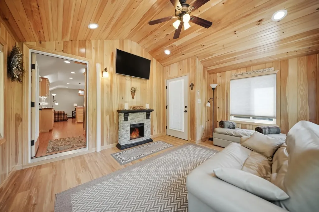2 Betty Lane Waterboro ME 04030
