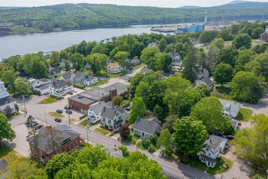 42 Elm Street Bucksport ME 04416