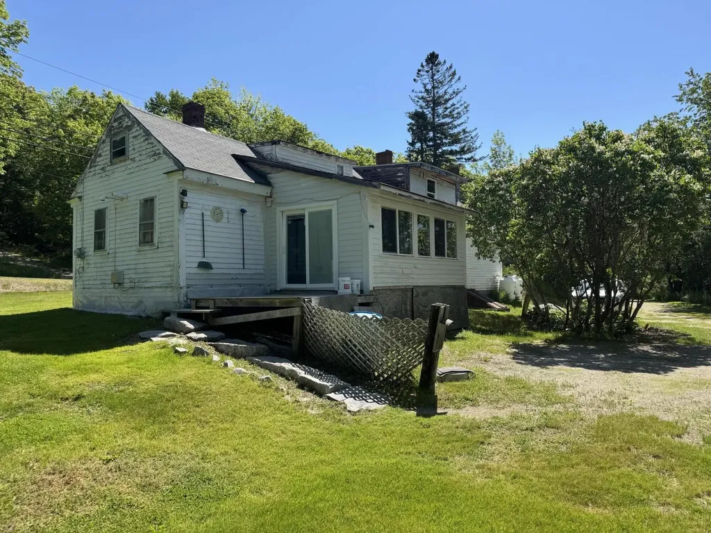 676 River Road Bucksport ME 04416