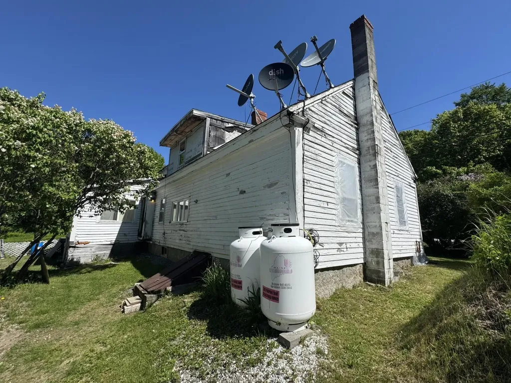 676 River Road Bucksport ME 04416