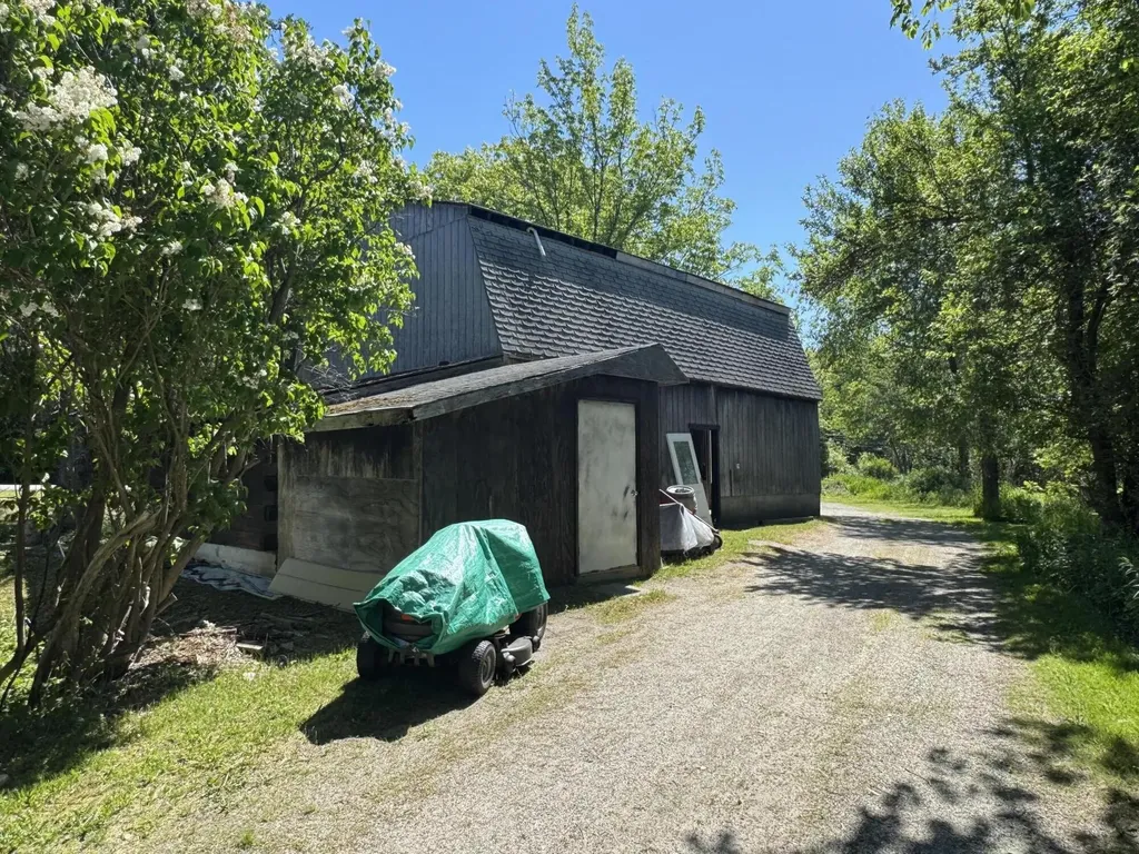 676 River Road Bucksport ME 04416