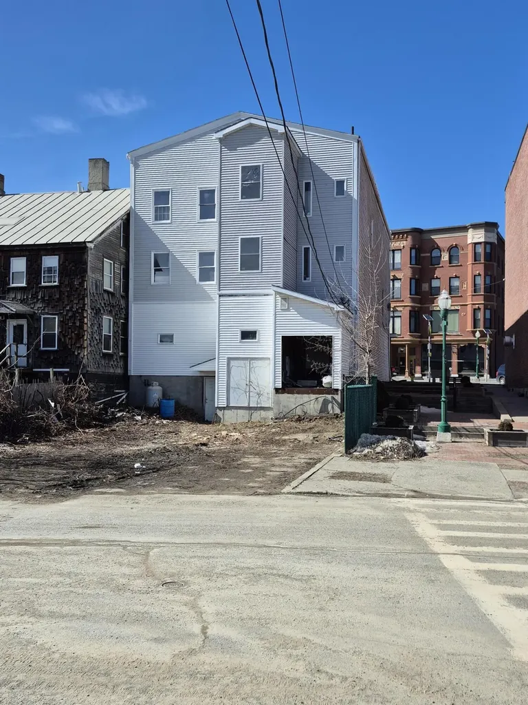 136 Main Street Fairfield ME 04937