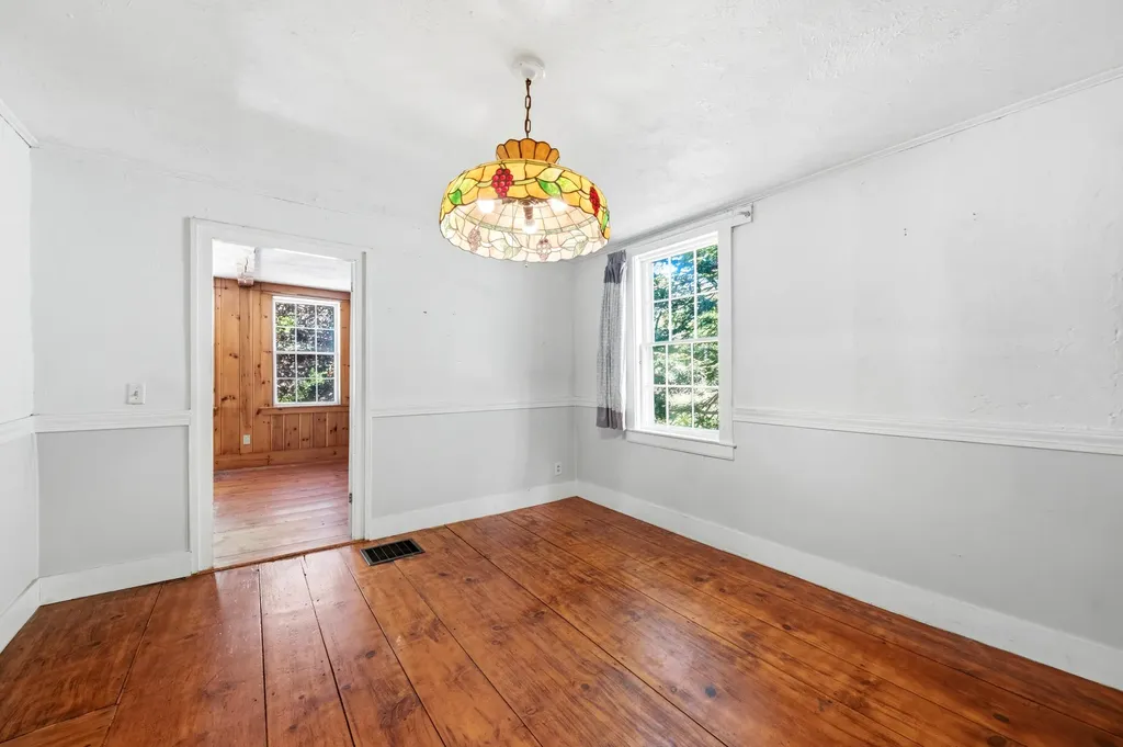 1117 Main Street Waldoboro ME 04572