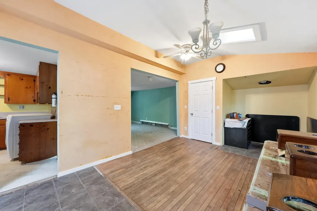 1117 Main Street Waldoboro ME 04572