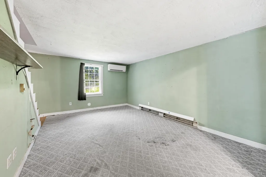 1117 Main Street Waldoboro ME 04572