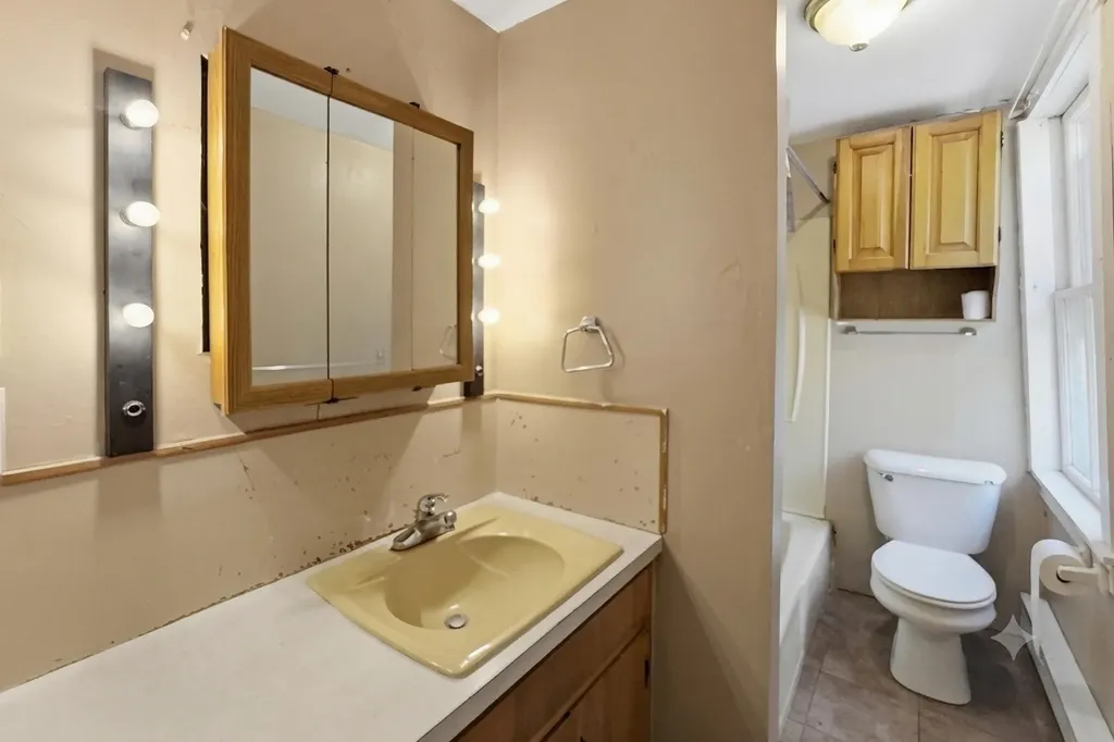 1117 Main Street Waldoboro ME 04572
