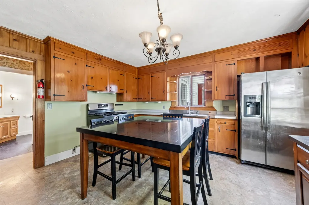 1117 Main Street Waldoboro ME 04572