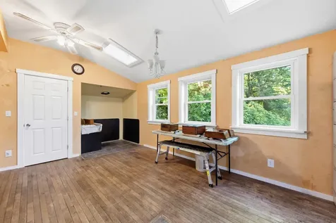 1117 Main Street Waldoboro ME 04572