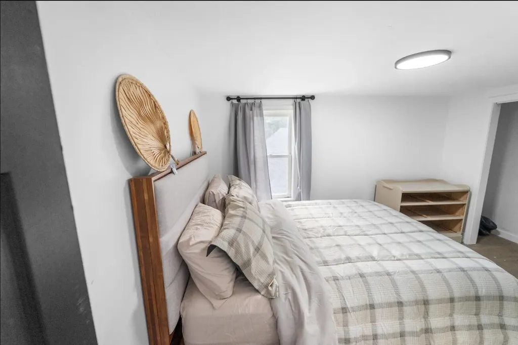 156 Essex Street Bangor ME 04401