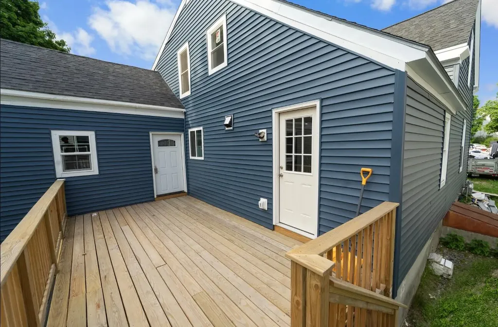 156 Essex Street Bangor ME 04401