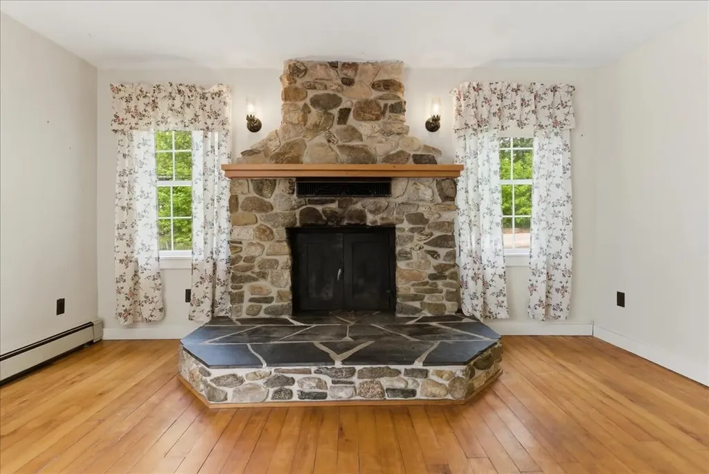 89 Bryant Road Buckfield ME 04220