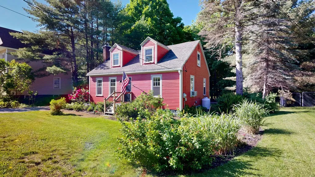 232 Lake Street Auburn ME 04210