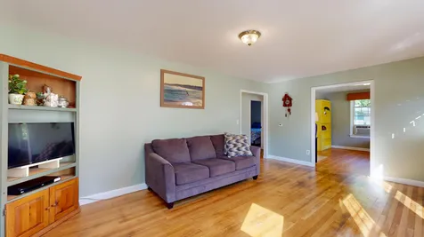 232 Lake Street Auburn ME 04210