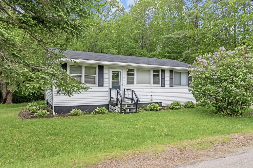 81 Nichols Street Madison ME 04950