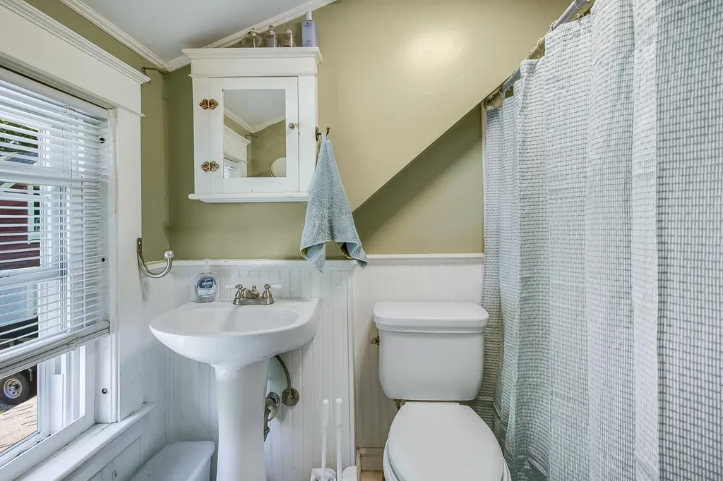 43 Pleasant Street North Berwick ME 03906