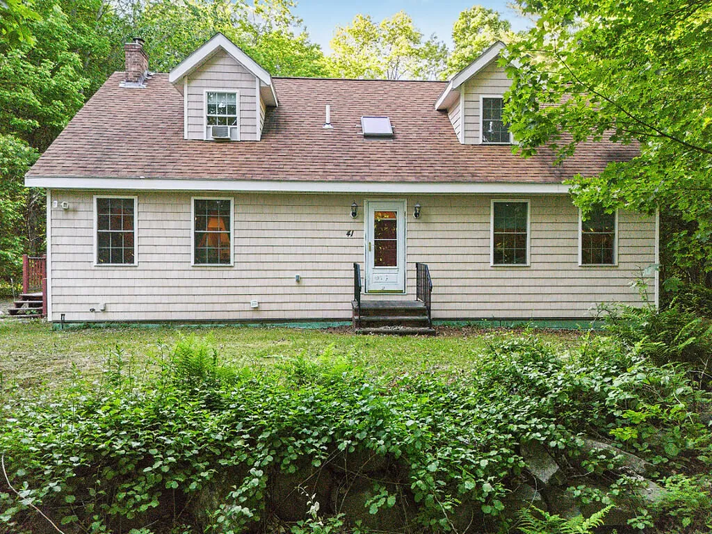41 Birch Street Winthrop ME 04364