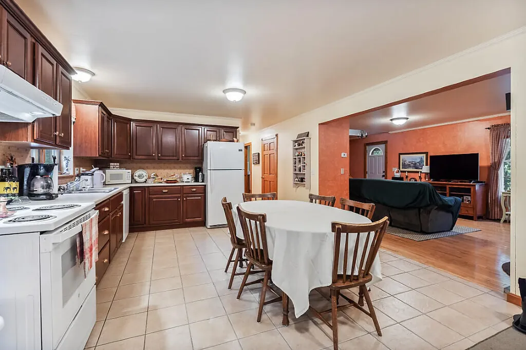 41 Birch Street Winthrop ME 04364