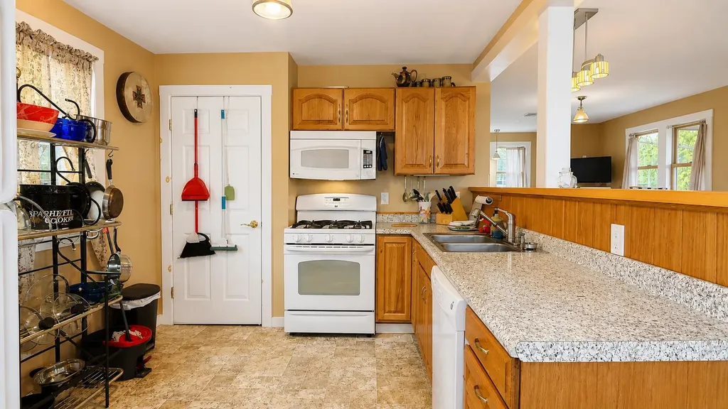 7 Hobson Street Lubec ME 04652