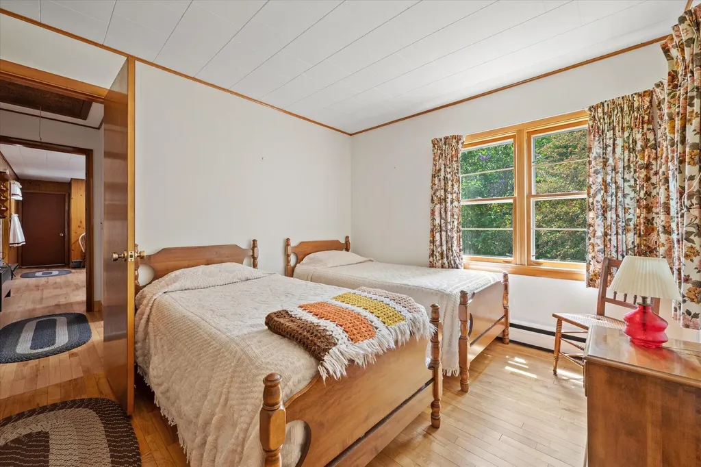 32 Davenport Street Milford ME 04461