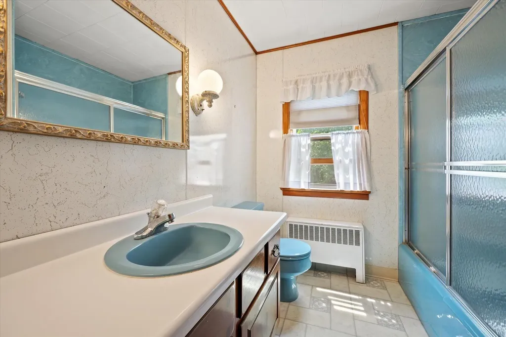 32 Davenport Street Milford ME 04461