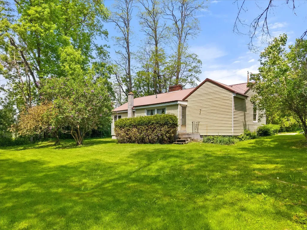 32 Davenport Street Milford ME 04461