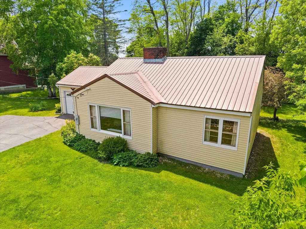 32 Davenport Street Milford ME 04461