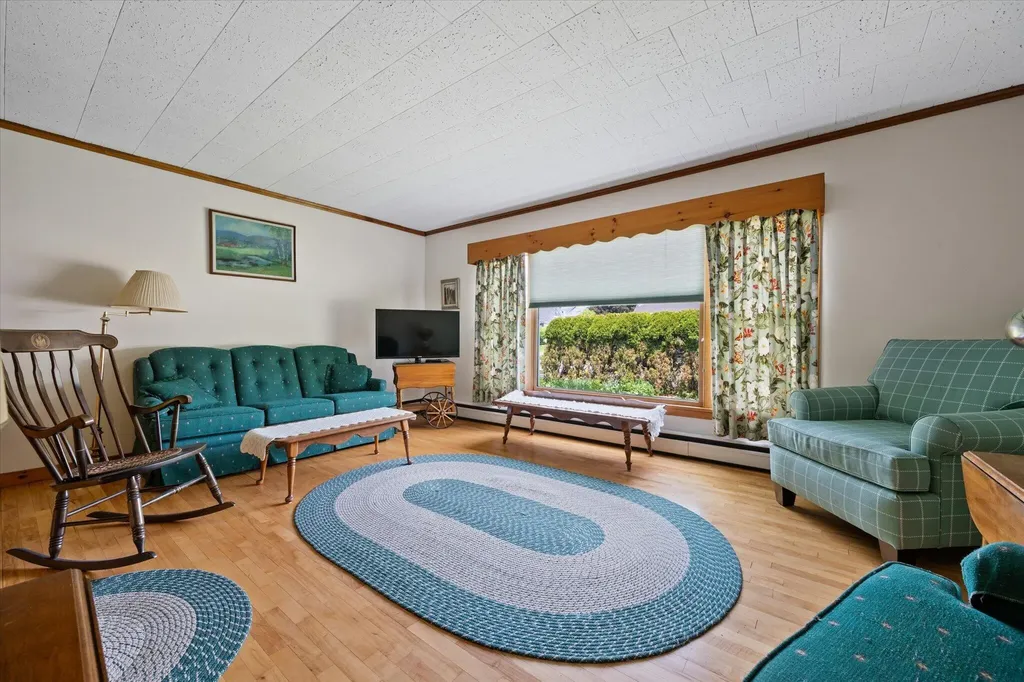 32 Davenport Street Milford ME 04461