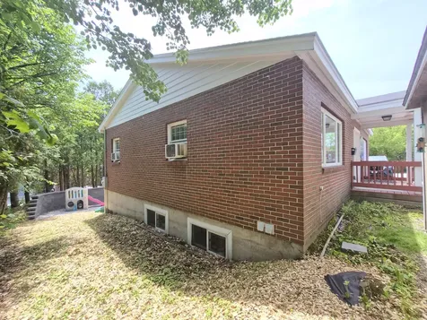 113 Church Street Farmington ME 04938