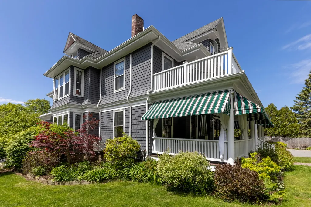 118 Clark Point Road Southwest Harbor ME 04679