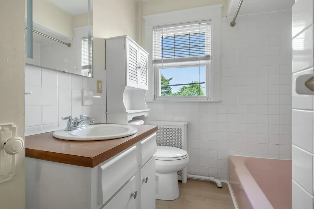 597 Main Street South Portland ME 04106