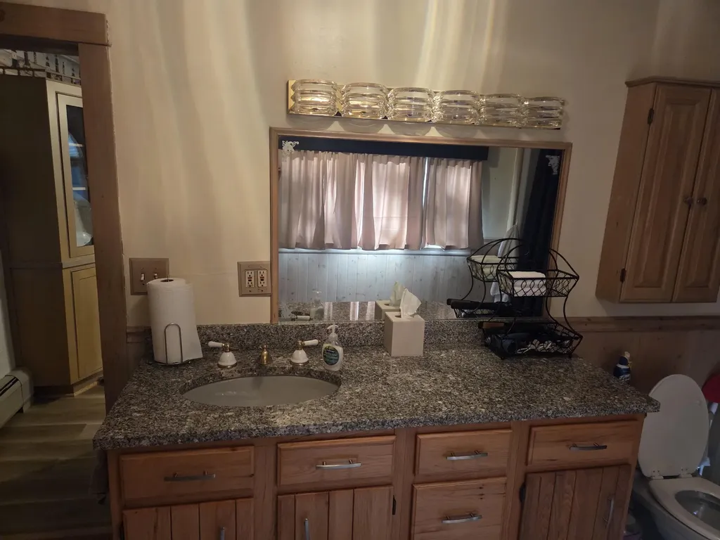 98 Fairview Avenue Dover-foxcroft ME 04426
