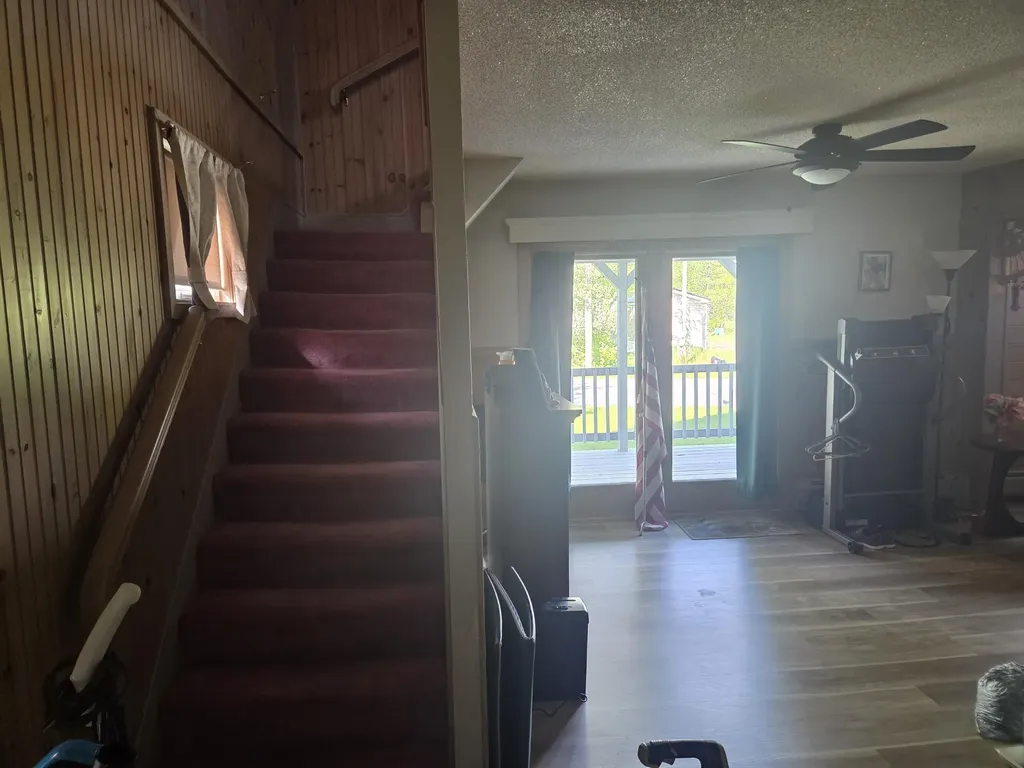 98 Fairview Avenue Dover-foxcroft ME 04426