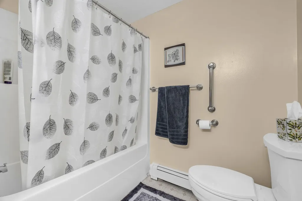 7 Garnet Drive Topsham ME 04086