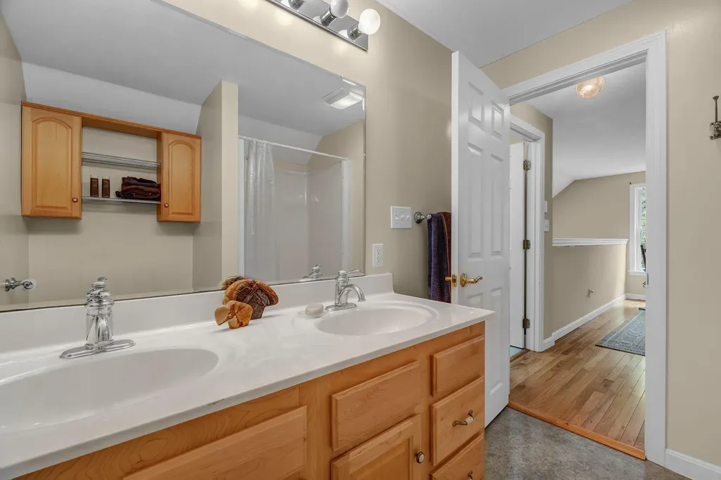 7 Garnet Drive Topsham ME 04086