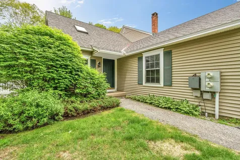 7 Garnet Drive Topsham ME 04086