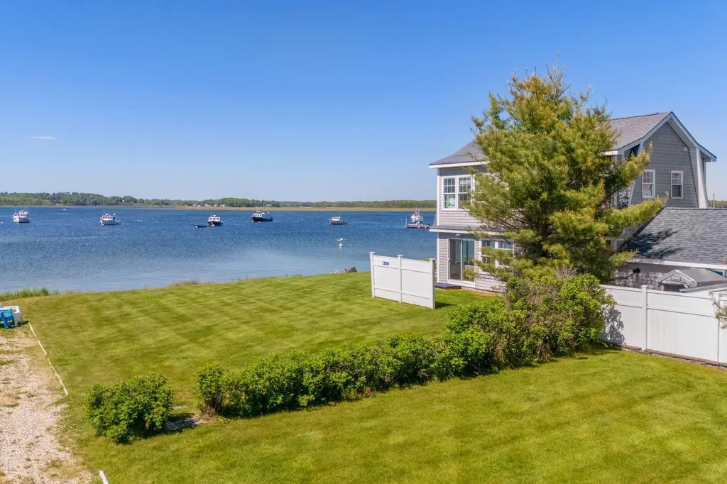 82 King Street Scarborough ME 04074