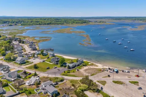 82 King Street Scarborough ME 04074