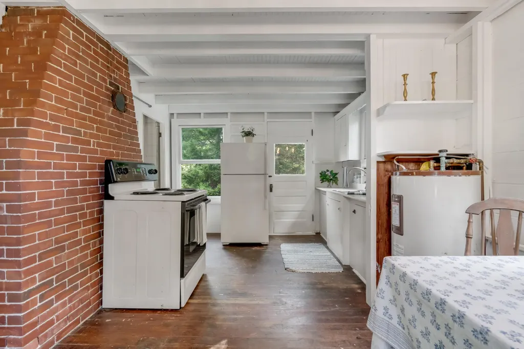 41 Charleston Road Chebeague Island ME 04017