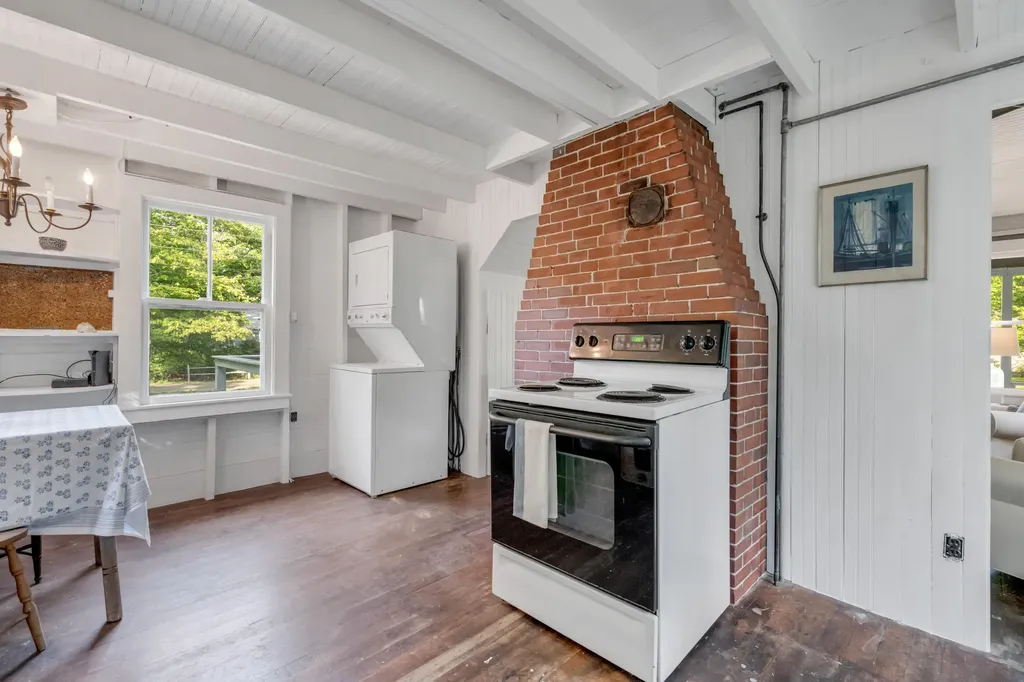 41 Charleston Road Chebeague Island ME 04017