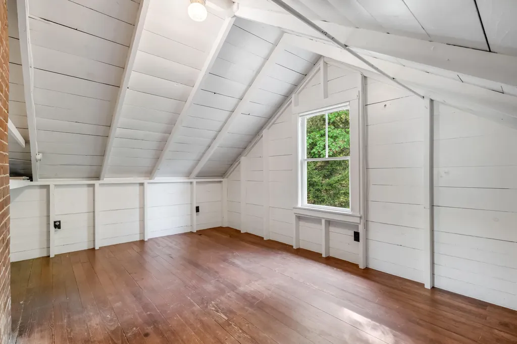 41 Charleston Road Chebeague Island ME 04017