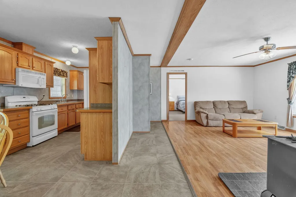 2392 Hudson Road Hudson ME 04449