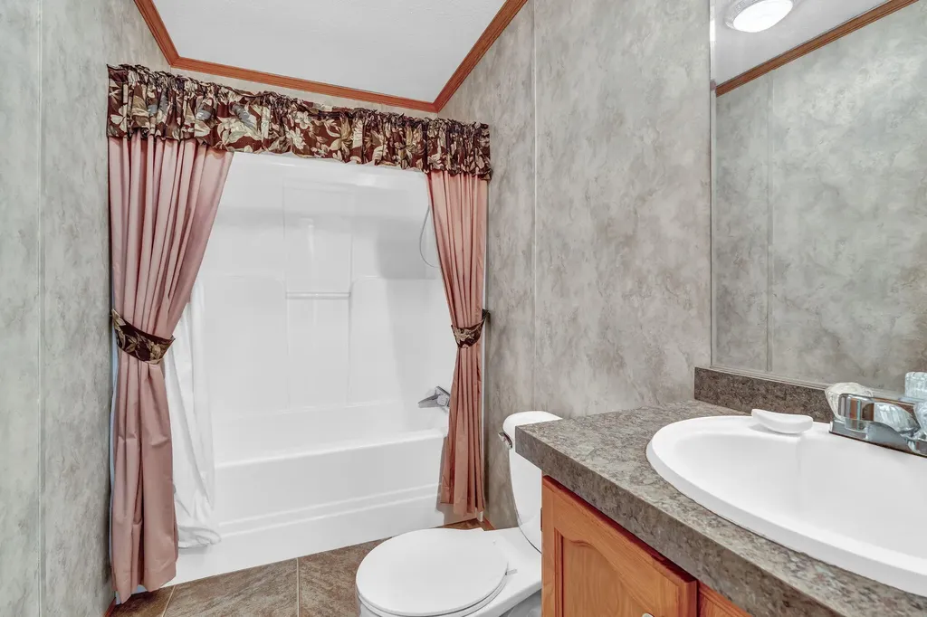 2392 Hudson Road Hudson ME 04449